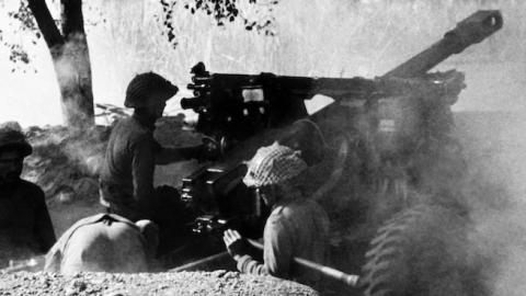 Indian army soldierss fire on Palistinian positions on December 15, 1971 during the India-Pakistani War of 1971. (AFP/Getty Images)