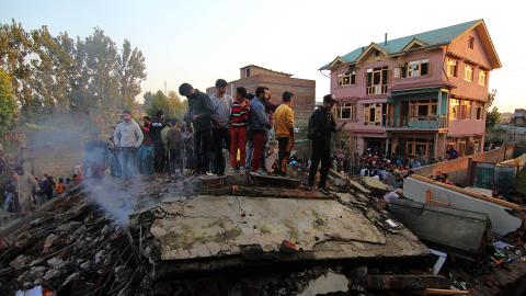 Houses built on sand: Violence, sectarianism and revolution in the