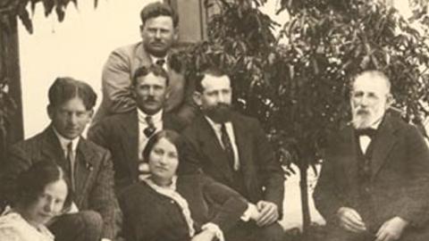 The Aaronsohn family in 1914 (jwa.org)
