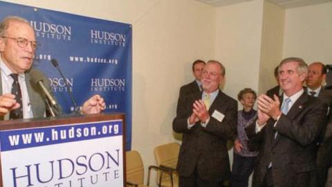 Walter Stern speaking in 2005 at the Hudson Institute headquarters in Washington. (James O'Gara)
